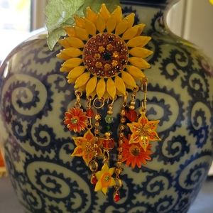 HP 🌻Vintage Sunflower Brooch by Lunch at the Ritz